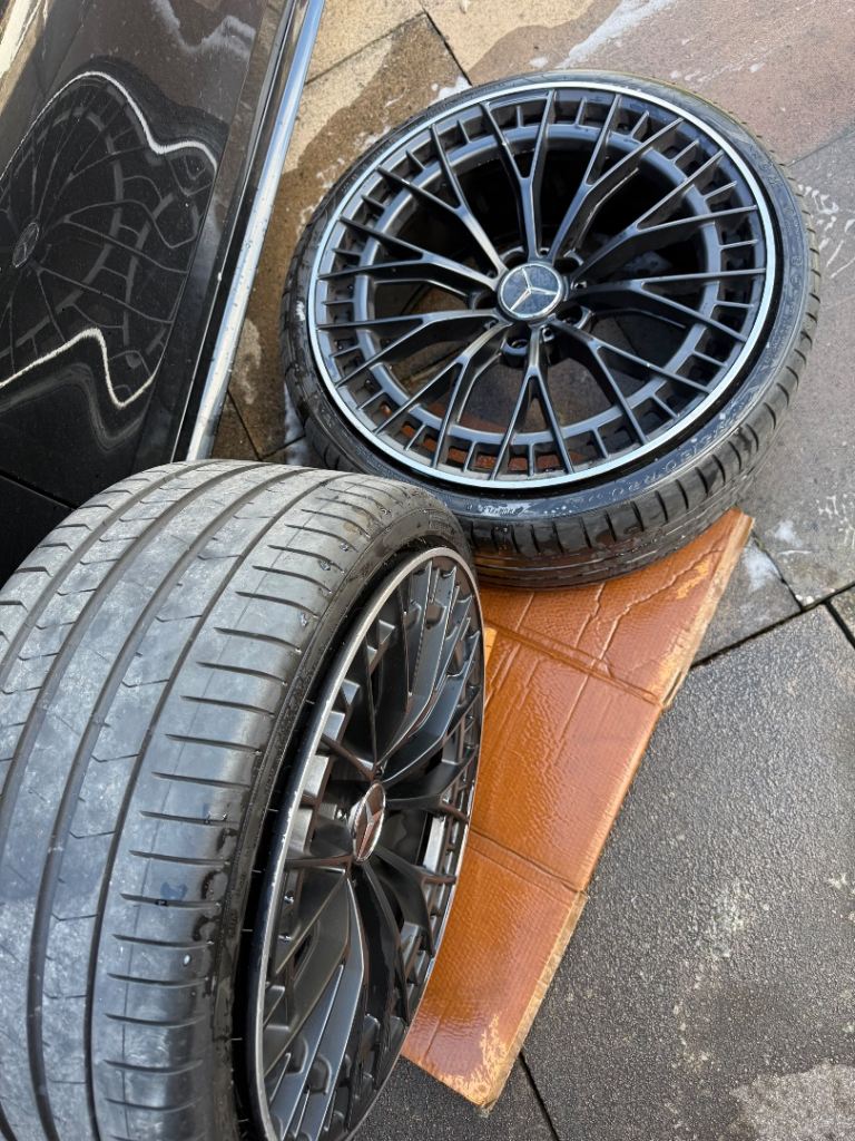 20” Mercedes Alloy Wheels – Rear Pair – 275/30 R20 Tyres