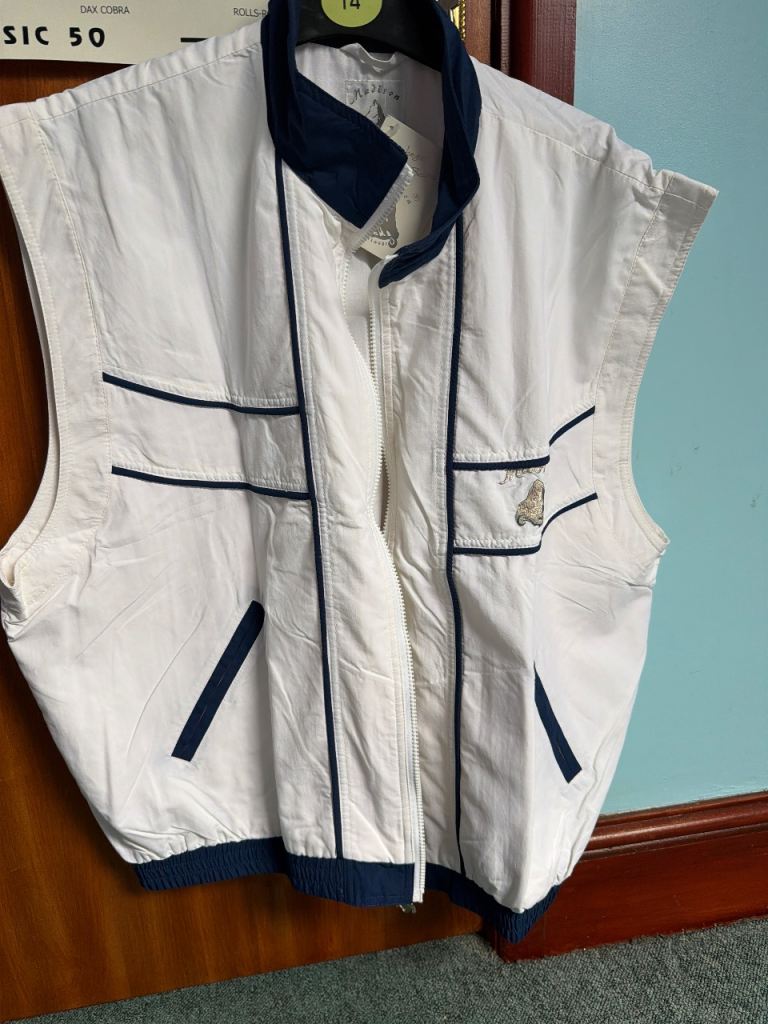 White men’s gillet 42