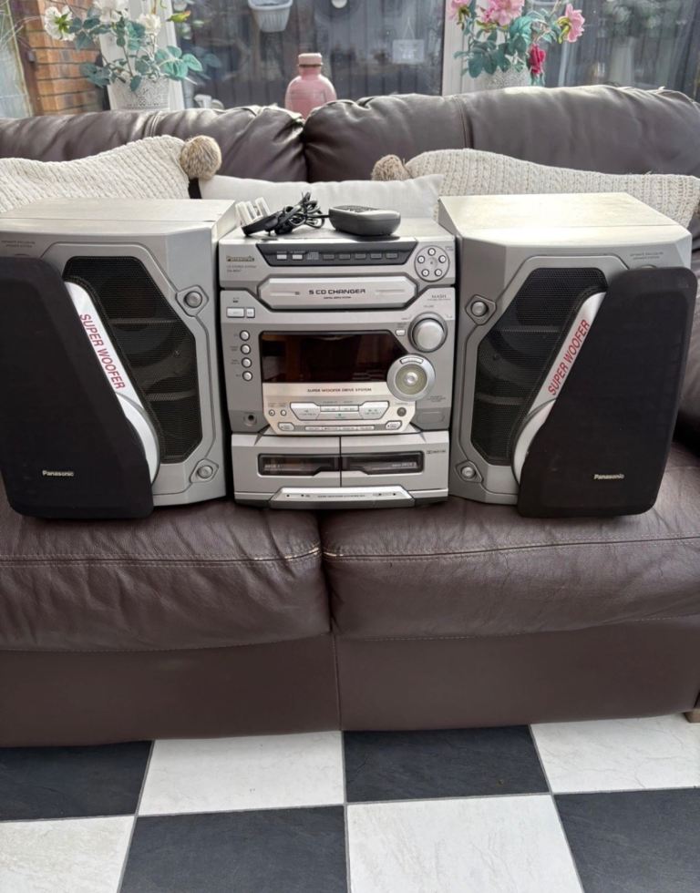 PANASONIC SA-AK47 5-CD Disc Changer / Dual Cassette / Radio Tuner spares/repair