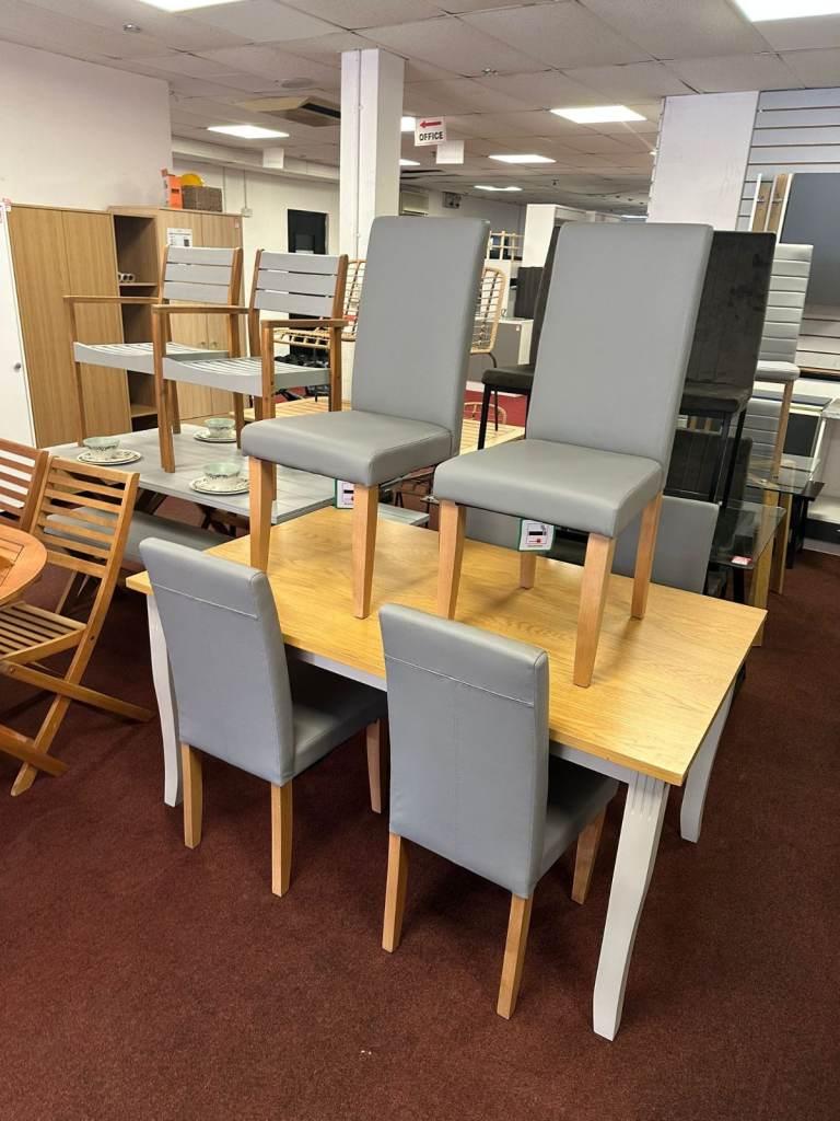 Large Solid wood Table with 6 Chairs - Grey