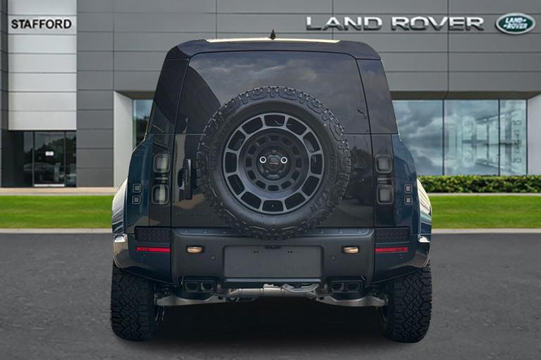 2025 Land Rover Defender 110 4.4 P635 V8 MHEV OCTA Auto 4WD Euro 6 (s/s) 5dr SUV Automatic