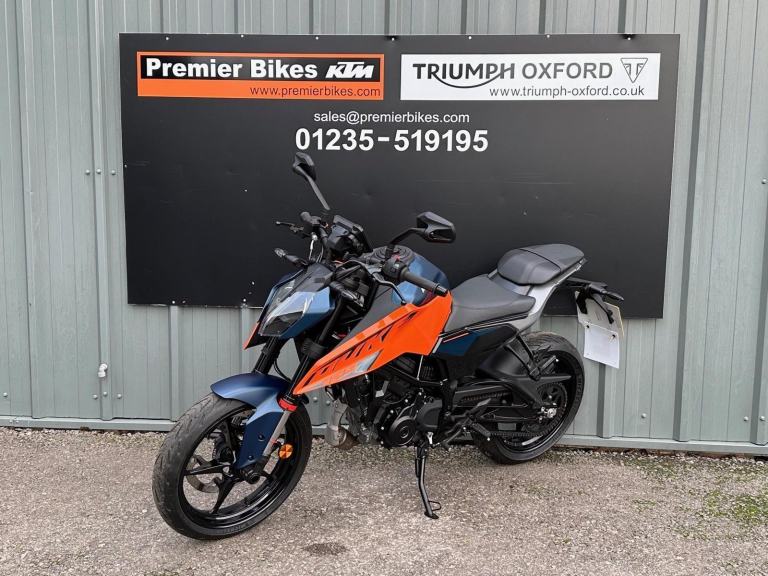 Stunning One Owner 2025/75 KTM Duke 125 Motorcycle 