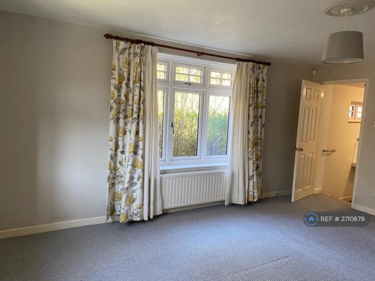 1 bedroom house in Norwich Street, Hingham, NR9 (1 bed) (#2710879)