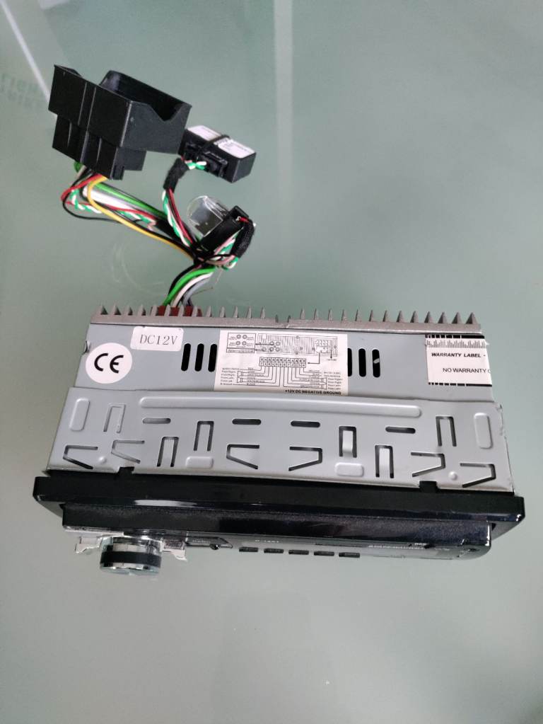 Car radio with Bluetooth and adapter for VW polo 9n3 