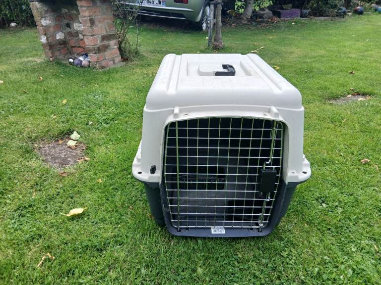 Leeds, Yorkshire. Medium size Nomad brand, aviatio approved cat/dog carrier, crate. VGC £30.