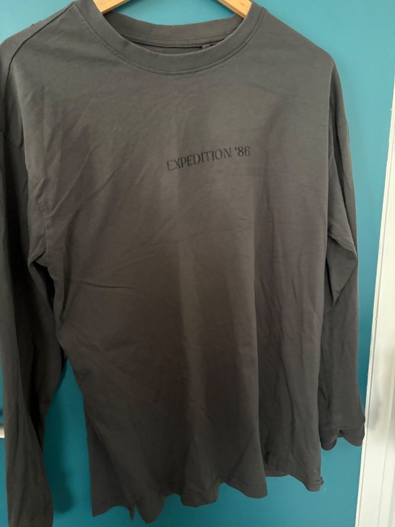 Long sleeve black top