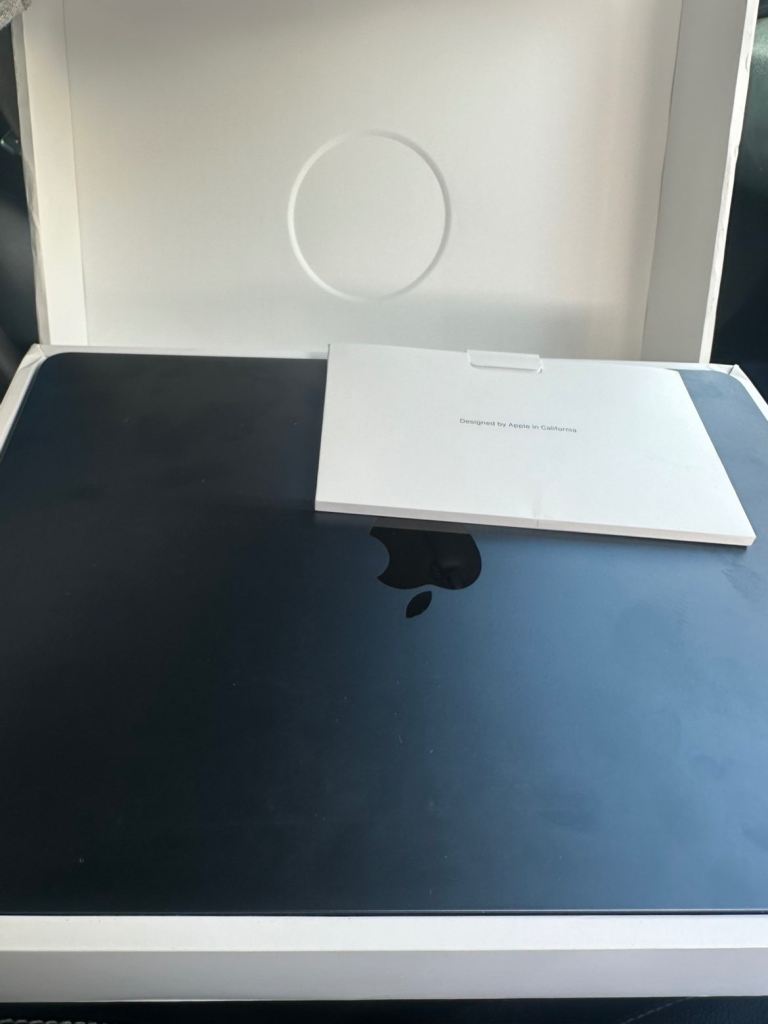 MacBook Air 13” M3 16GB RAM 