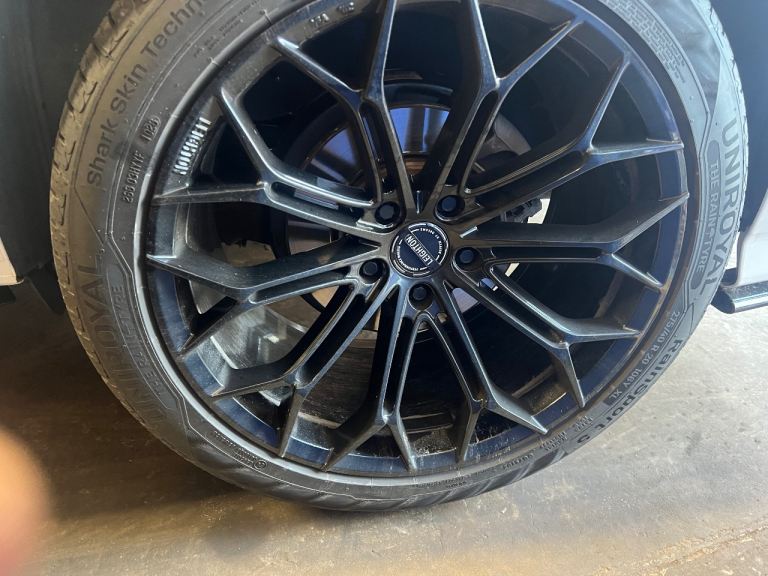 Vw transporter wheels (leighton van) with uniroyal rainsport 5 shark tech tyres x5