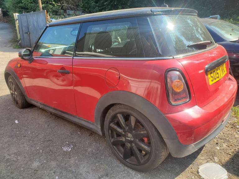 BREAKING : MINI COOPER  2006 - 2011	1.4p 	2007 , engine :	N12 B14AB