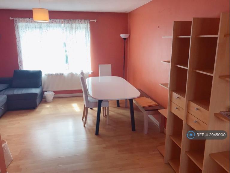 2 bedroom flat in Francis Darwin Court, Cambridge, CB4 (2 bed) (#2945000)