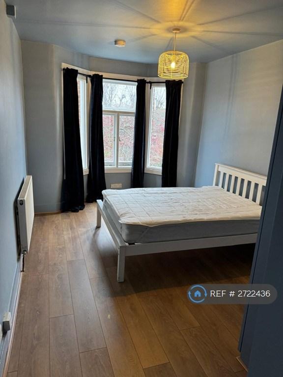 1 bedroom in Langham Road, London, N15 (#2722436)