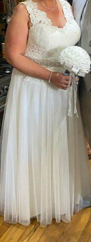 Wedding dress size 18