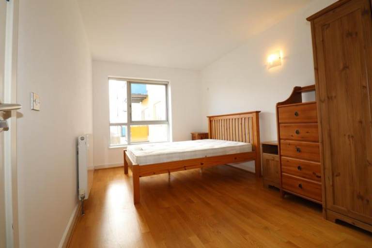 🏠 Modern 3 Bed Flat | North Greenwich (SE10 0NL) | 2 Rooms Available Now 🤍