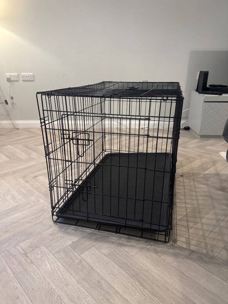 Large Black Metal Pet Crate – Good Condition
