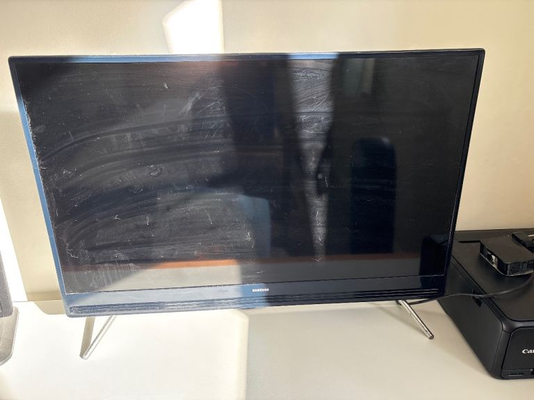 Samsung Flat Screen TV  29 inch