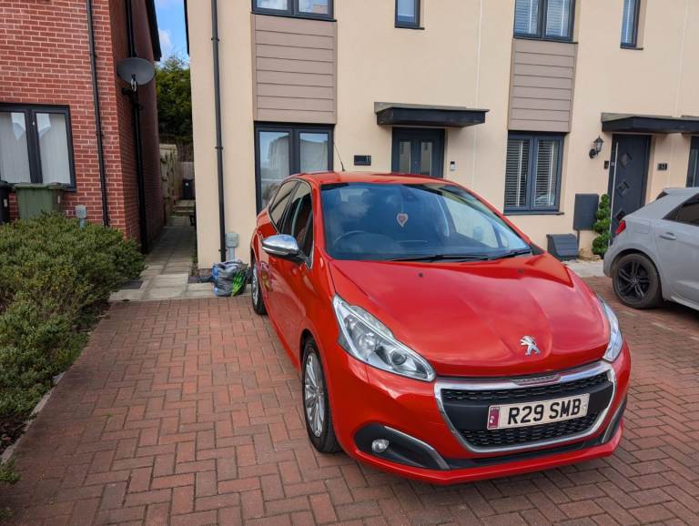 Peugeot, 208, Hatchback, 2017, Manual, 1199 (cc), 5 doors