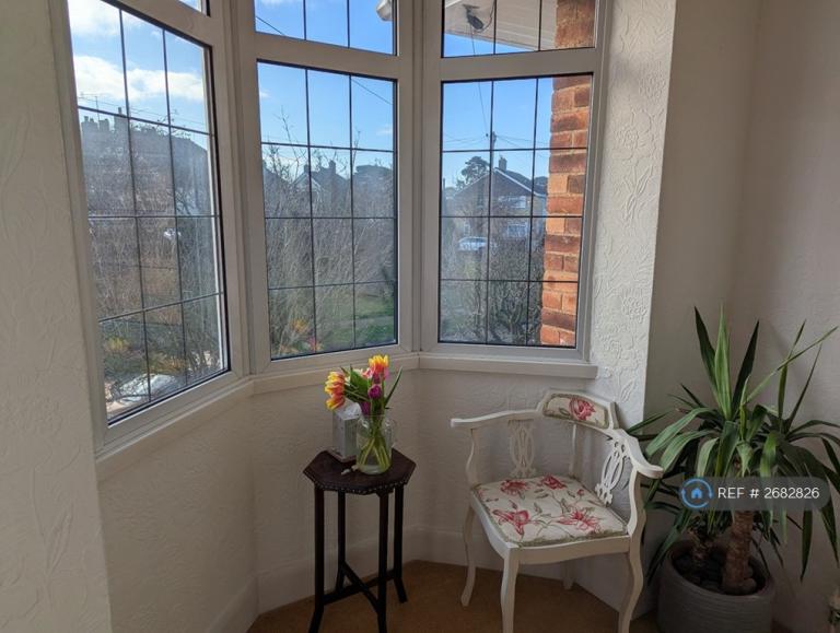 4 bedroom house in Gainsford Avenue, Clacton-On-Sea, CO15 (4 bed) (#2682826)