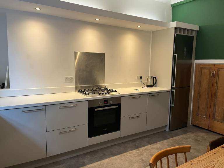 Beautiful Southside 2-Bed Tenement Flat ( Shawlands / Queens Park )