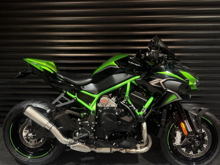 KAWASAKI Z H2 Supercharged Naked Only 2290 Miles  Many Extras 