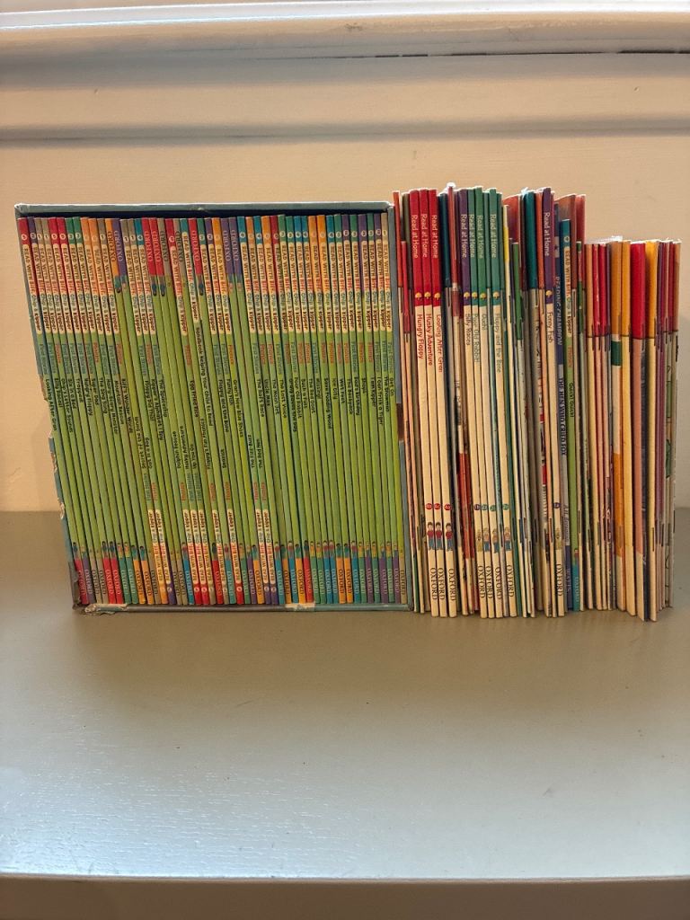 90 Biff, Chip and Kipper Books 