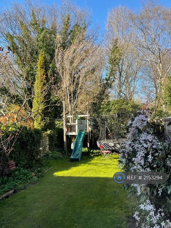 3 bedroom house in Linden Park, Manchester, M19 (3 bed) (#2153294)