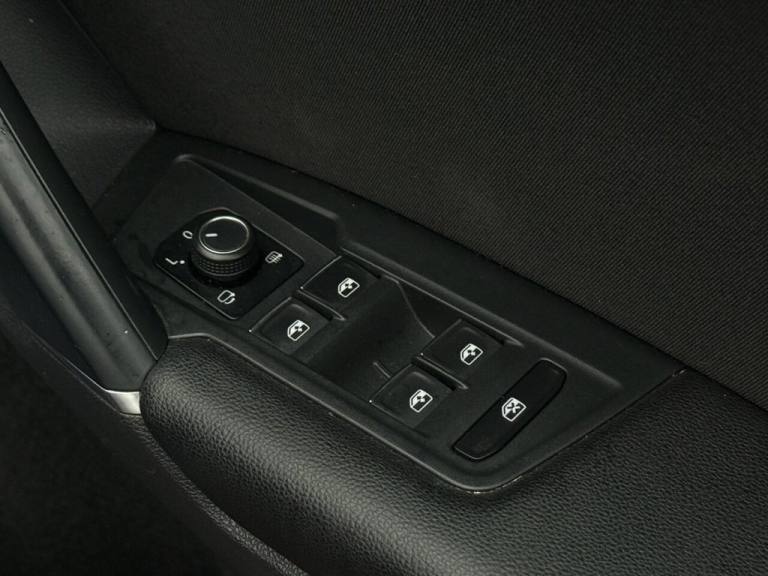 2017 Volkswagen Tiguan 2.0 TDi 150 SEL 5dr ESTATE DIESEL Manual