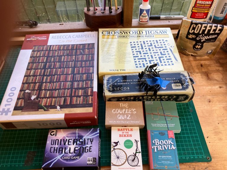 Collection of 9 board games/puzzles