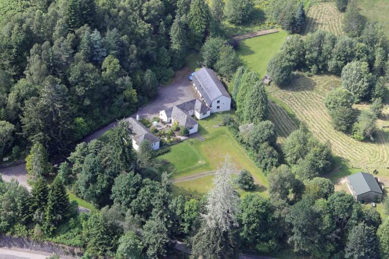  1 bedroom semi rural attractive cottage