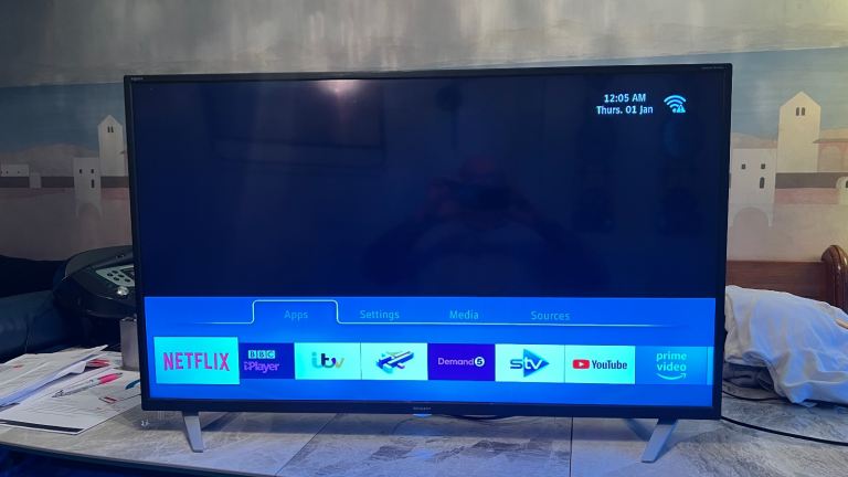 Sharp aquos smart TV 40 inch