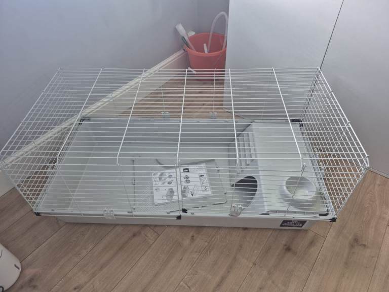 Rabbit/Guinea Pig indoor enclosure