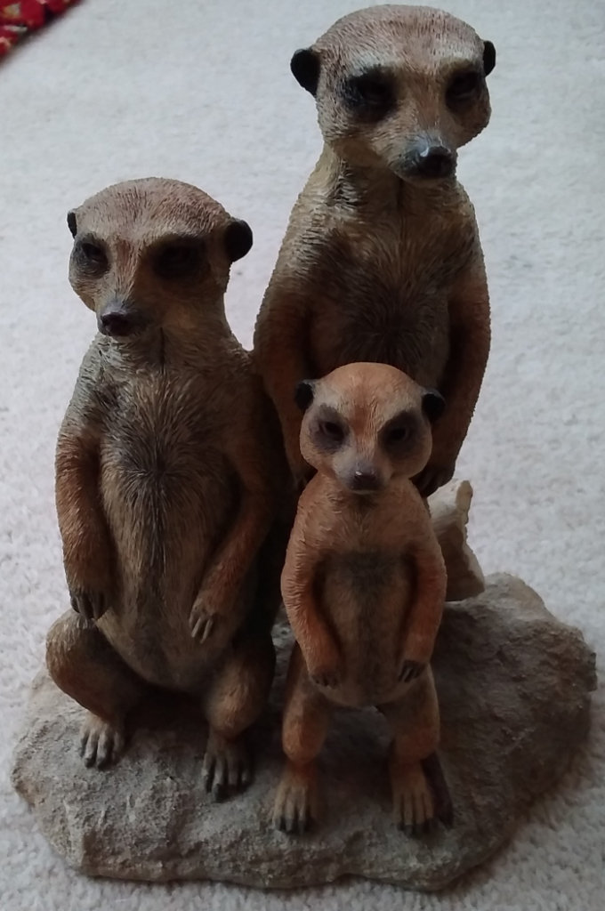 Meerkat Family Figurine by Leonardo Collection 2004