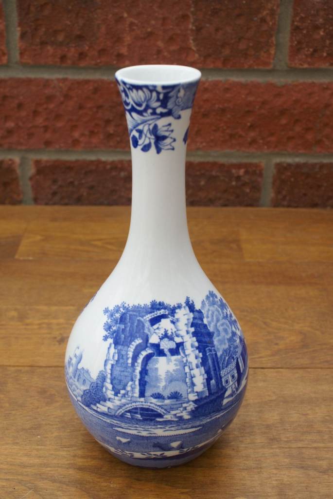 Spode, Italian sport design vase