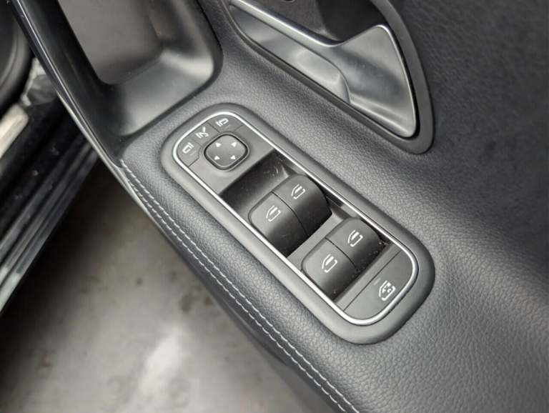 2022 Mercedes-Benz A-Class 1.3 A180 Sport (Executive) Hatchback 5dr Petrol 7G-DCT Euro 6 (s/s) (1...