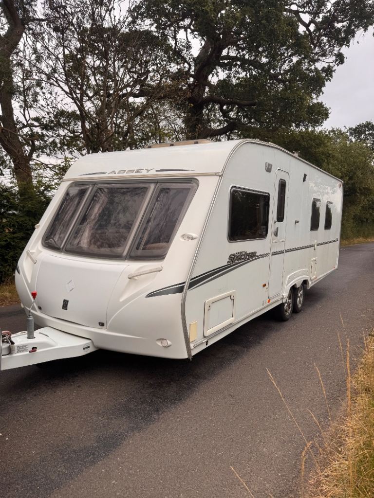Abbey Spectrum 2008 island bed twin axle 