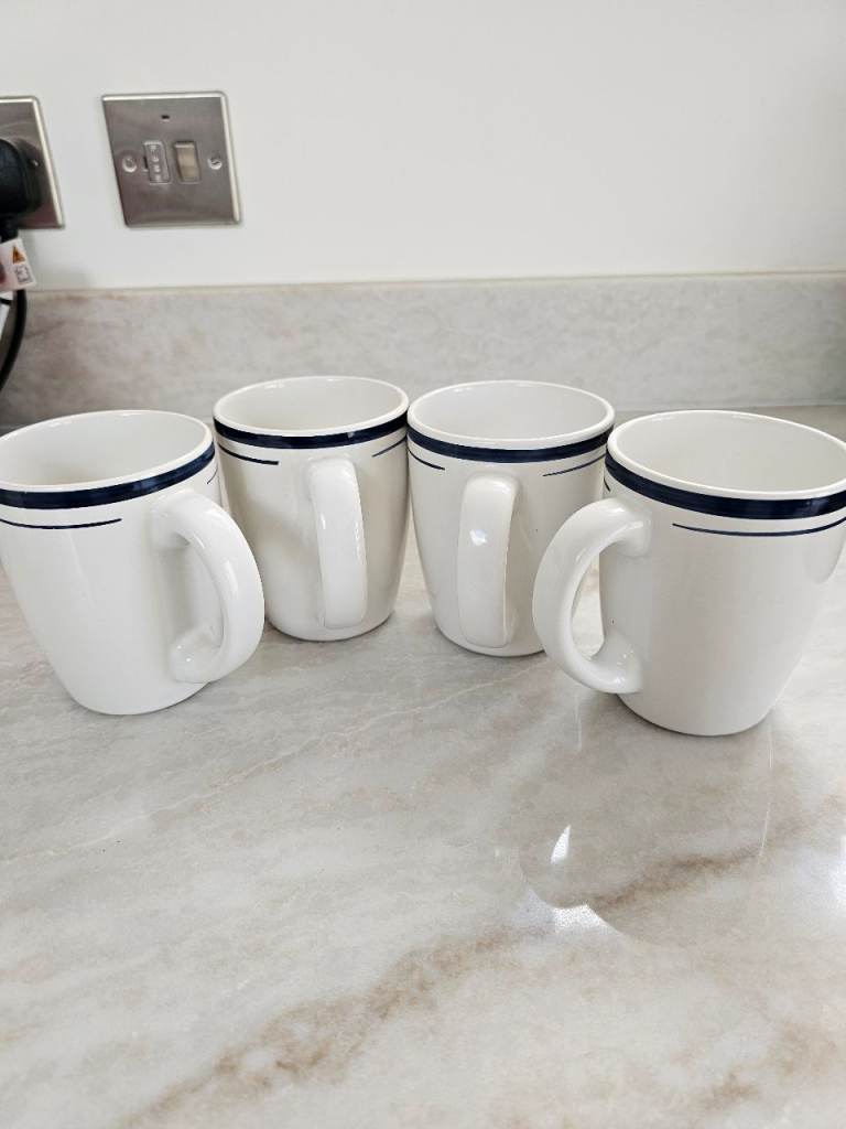 4 mugs