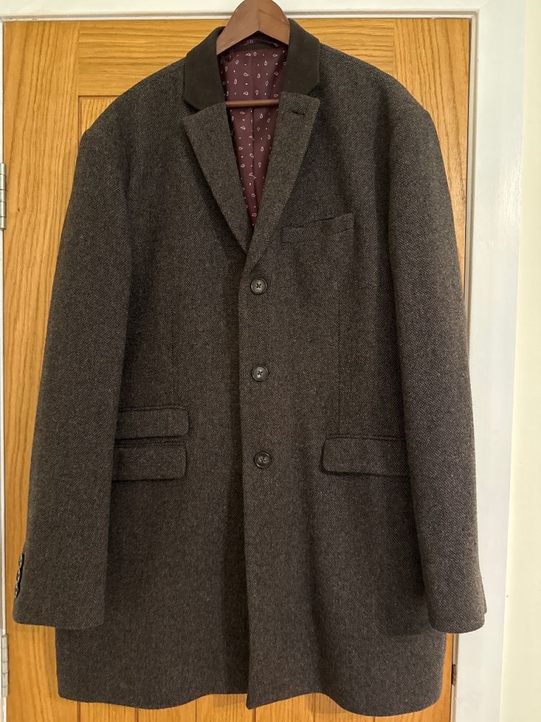 Smart Mens 3/4 length Brown Coat – Excellent Condition