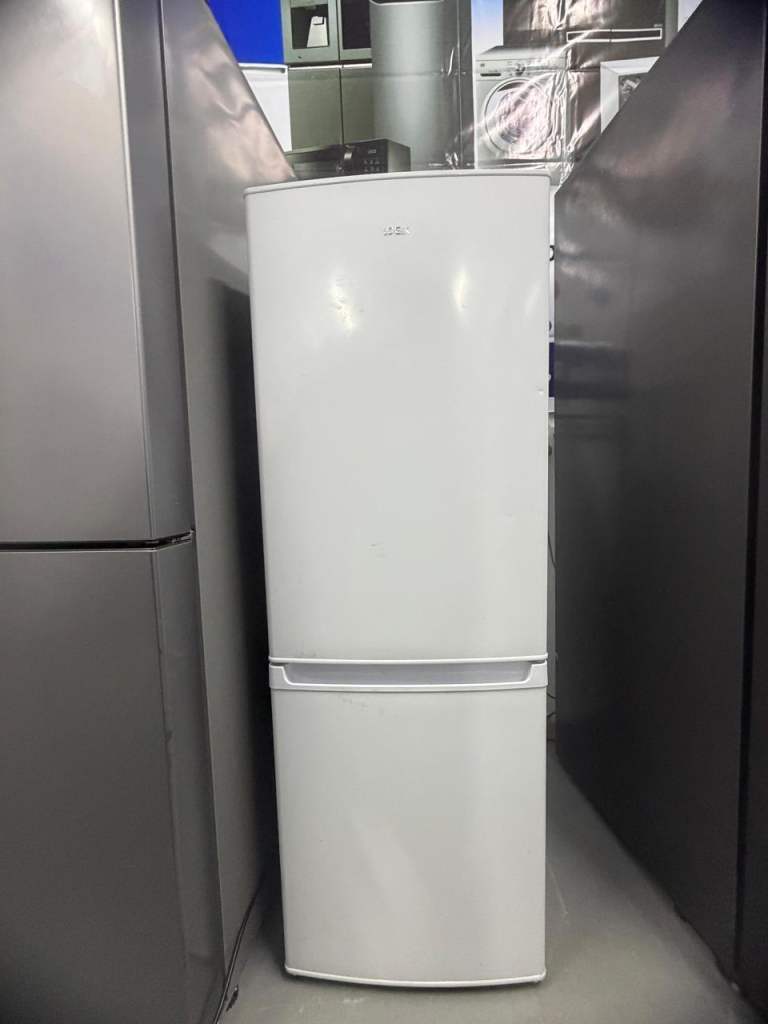 Logik 60/40 White Fridge Freezer