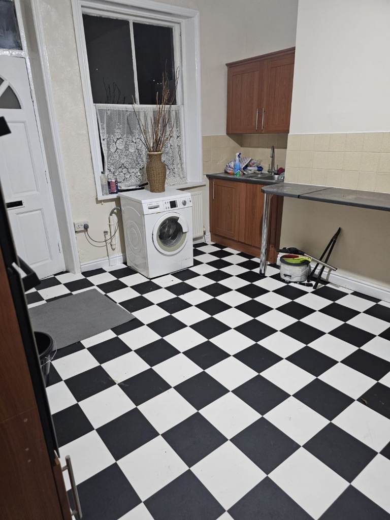 Rent 3 bedroom 1 bathroom house