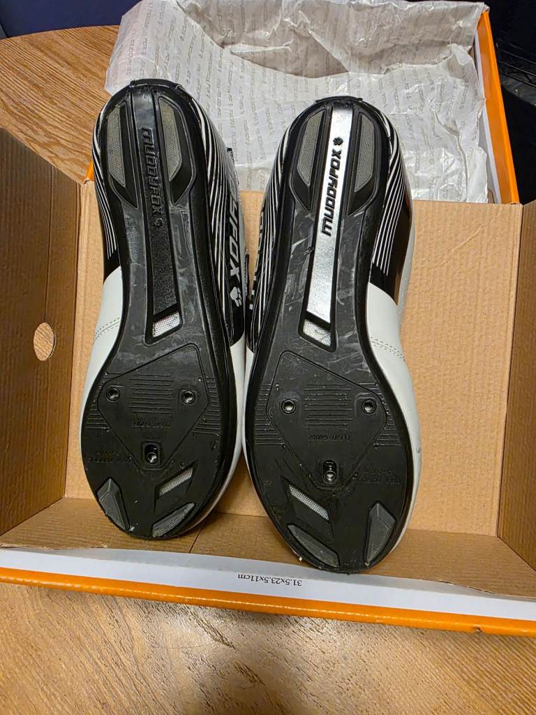 Cycling shoes