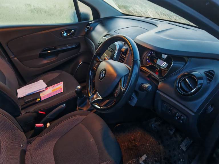 Renault, CAPTUR, Hatchback, 2014, Manual, 1461 (cc), 5 doors