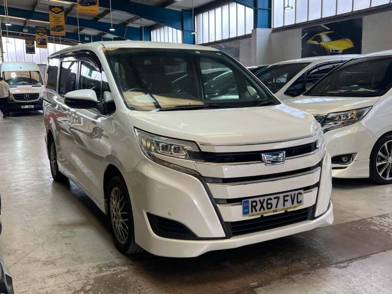 2017 Toyota Noah 1790cc Hybrid