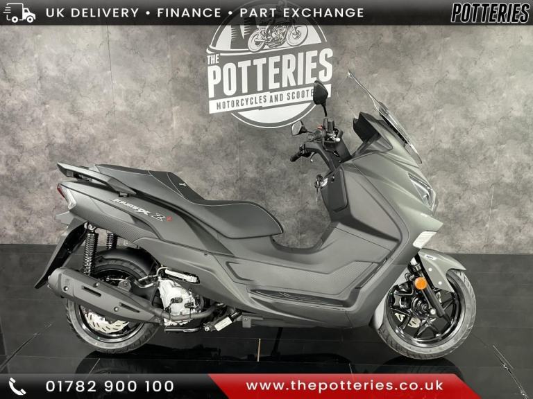 Sym Joymax Z+ 125cc 14hp maxi scooter 2024