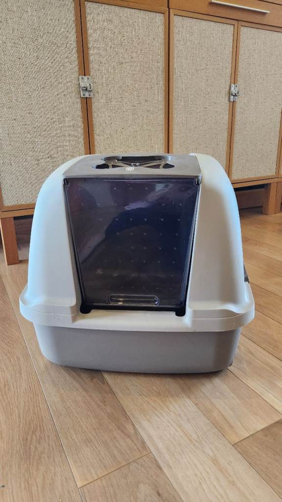 Catit Hooded Cat Litter Tray (Used)