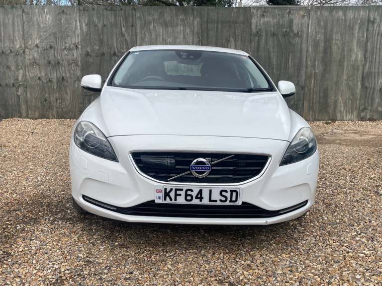 Volvo V40 Petrol Automatic 2014 White