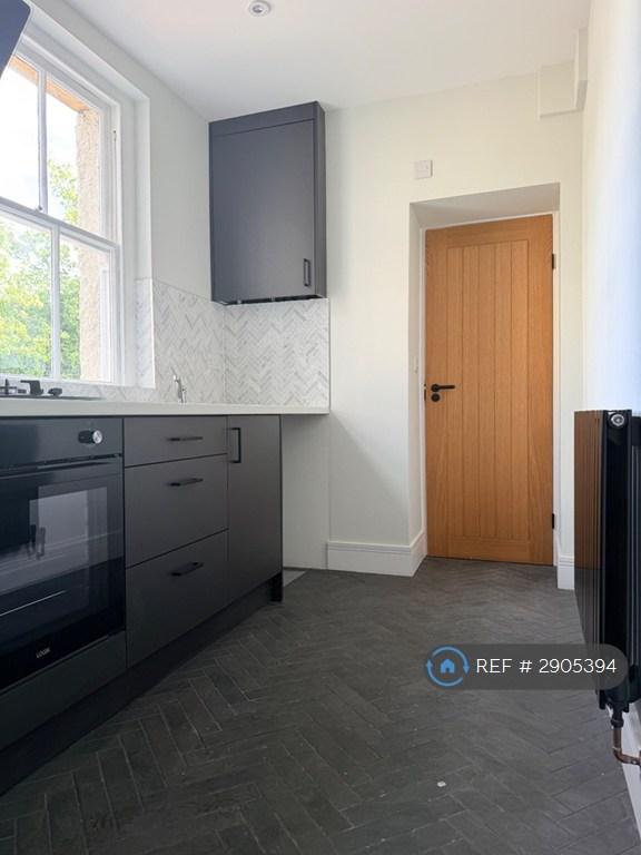 2 bedroom flat in Llandaff, Cardiff, CF5 (2 bed) (#2905394)