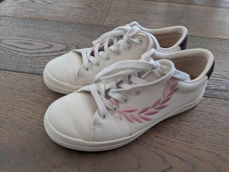 Fred Perry Women's Leather Trainers, UK 4