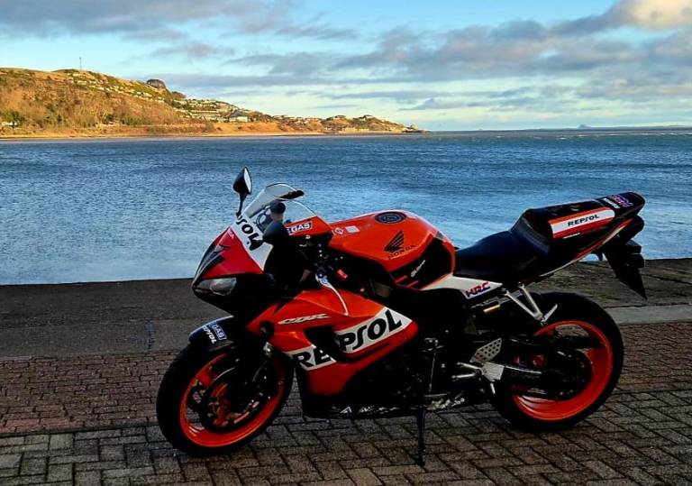 Honda CBR1000RR Fireblade 1000 cc CBR