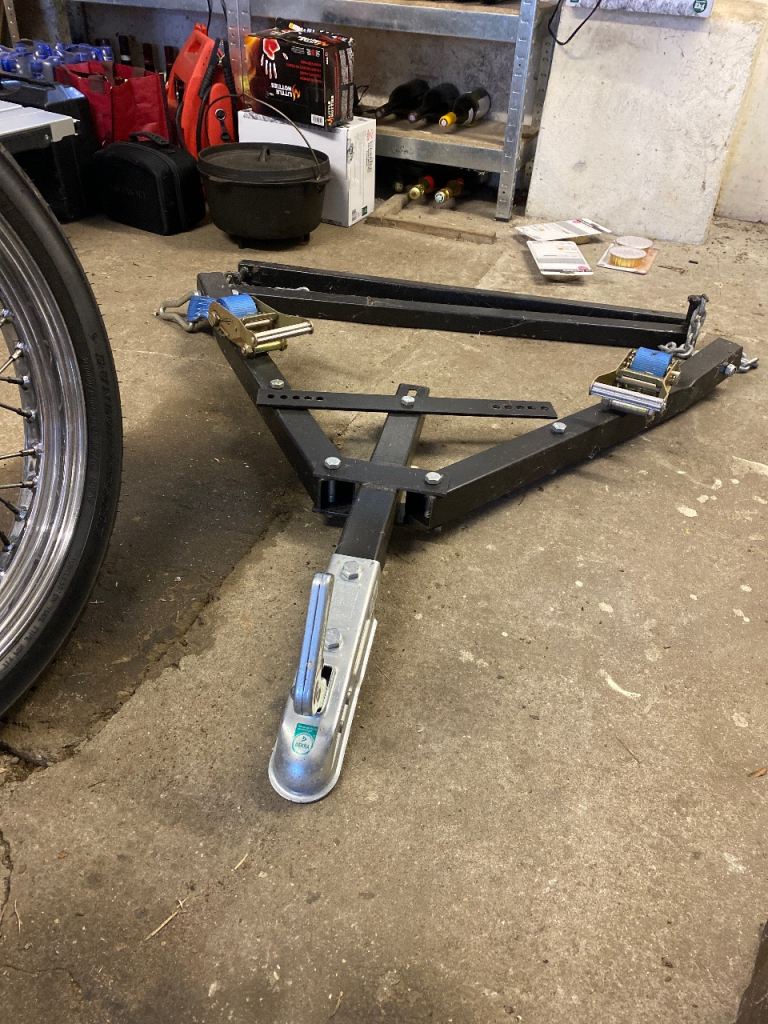 A frame tow hitch