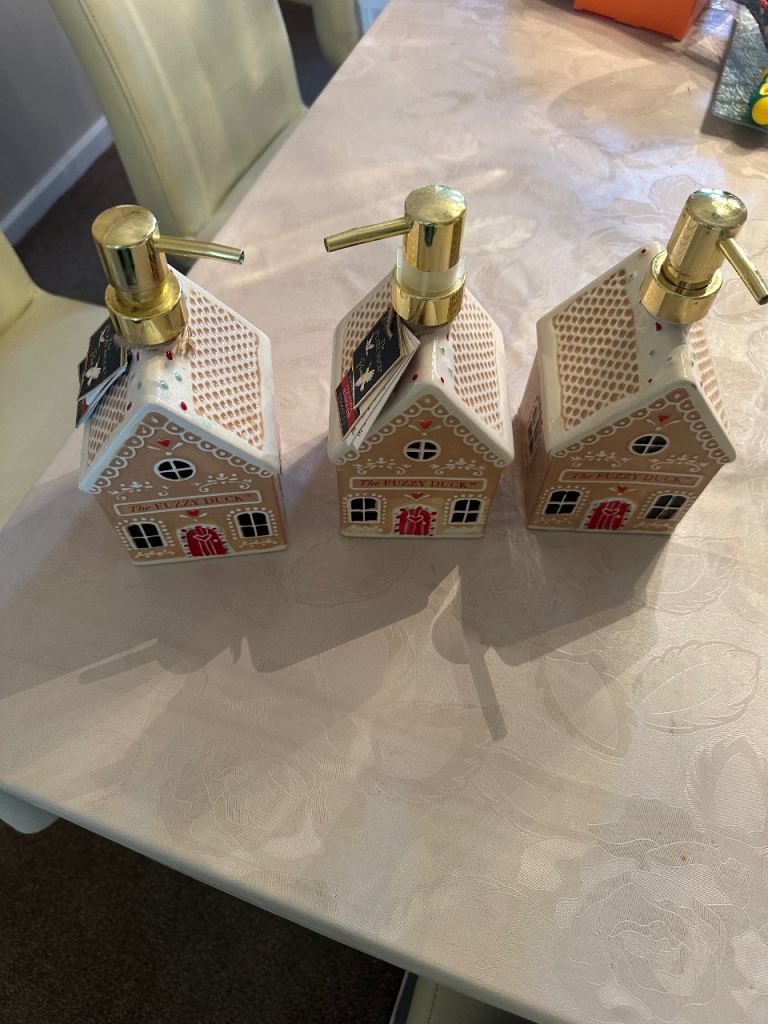 Hand wash dispenser 