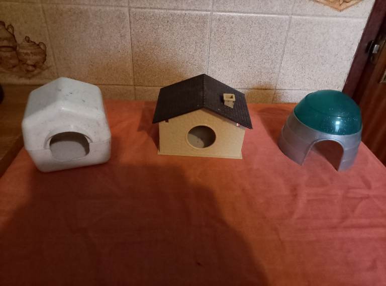 Hamster/mouse etc,houses,bowls,wheels, 50p each